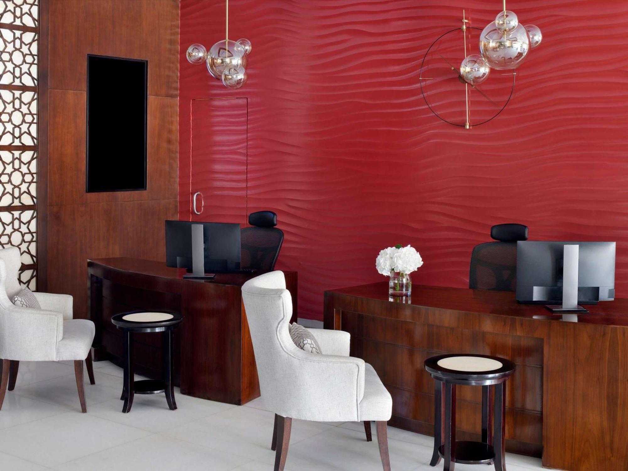 Moevenpick Hotel Apartments Al Mamzar Dubaj Exteriér fotografie 3D wall panels