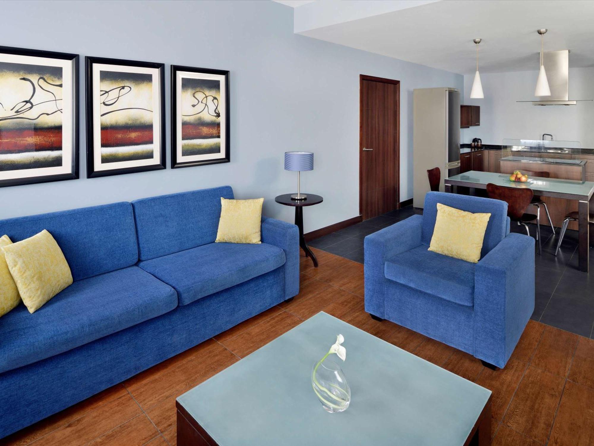 Moevenpick Hotel Apartments Al Mamzar Dubaj Exteriér fotografie A typical apartment at the complex